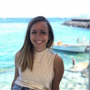 Meet your Posher, Nicole